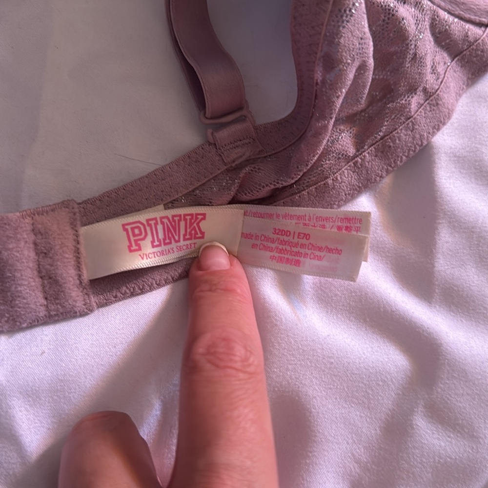 Pink Bra - Picture 4 of 5